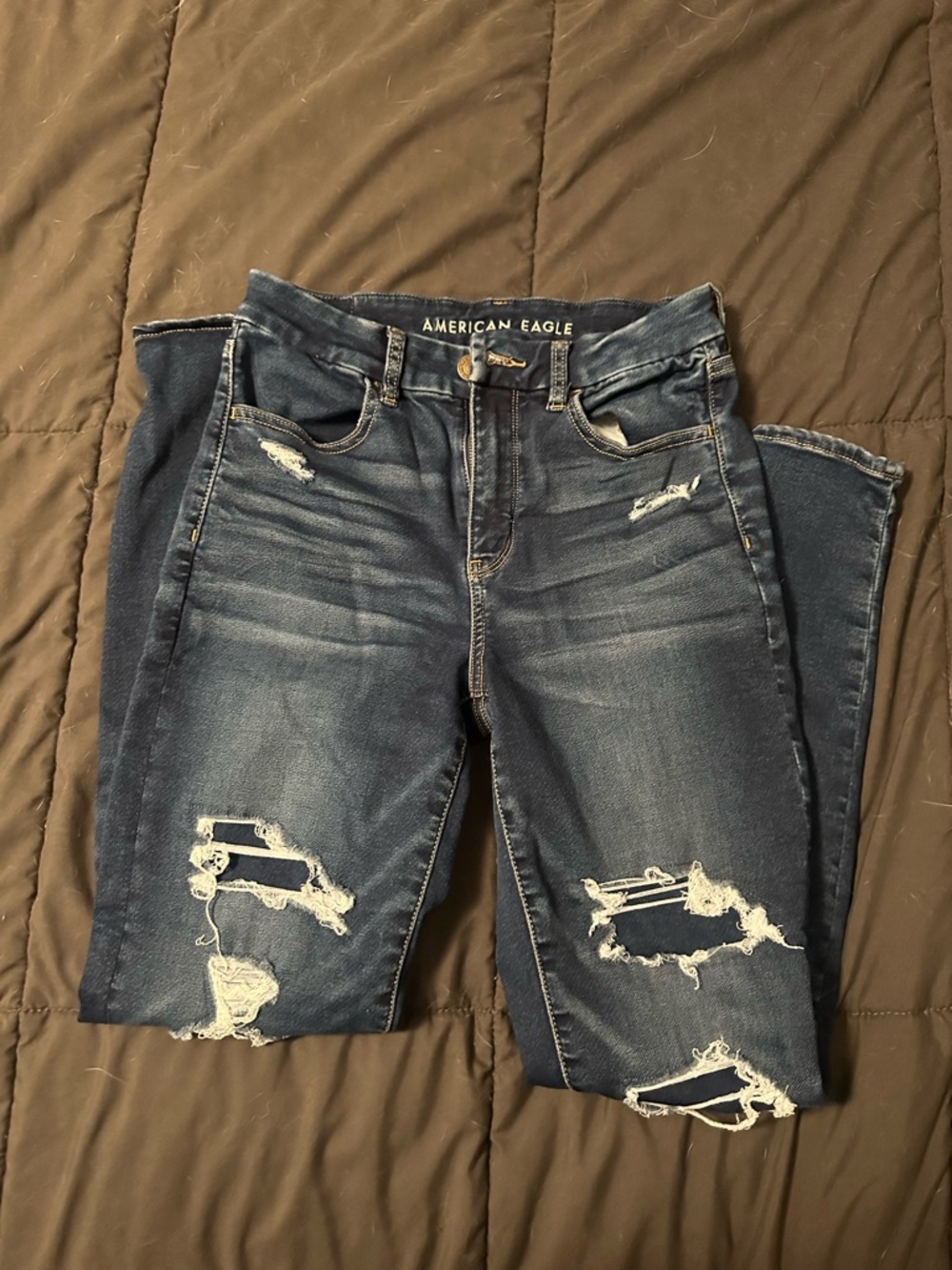 American Eagle Cruvy High rise jeans